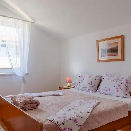 Apartament Bozena Vir