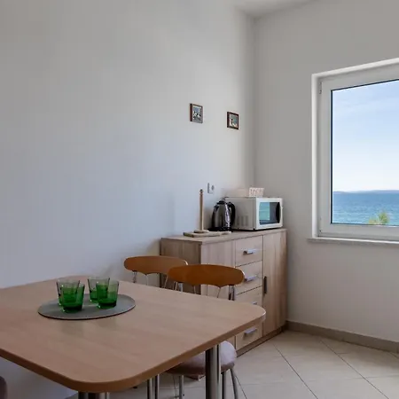 Bozena Apartment Vir