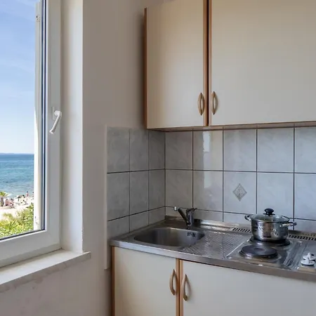 Bozena Apartment Vir