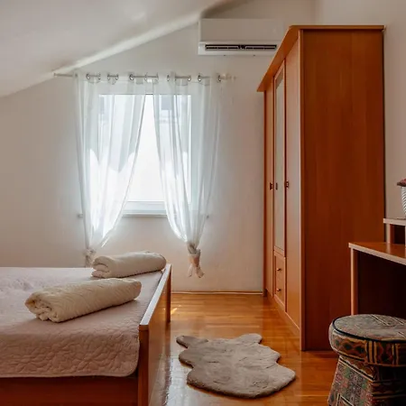 Bozena Apartment *